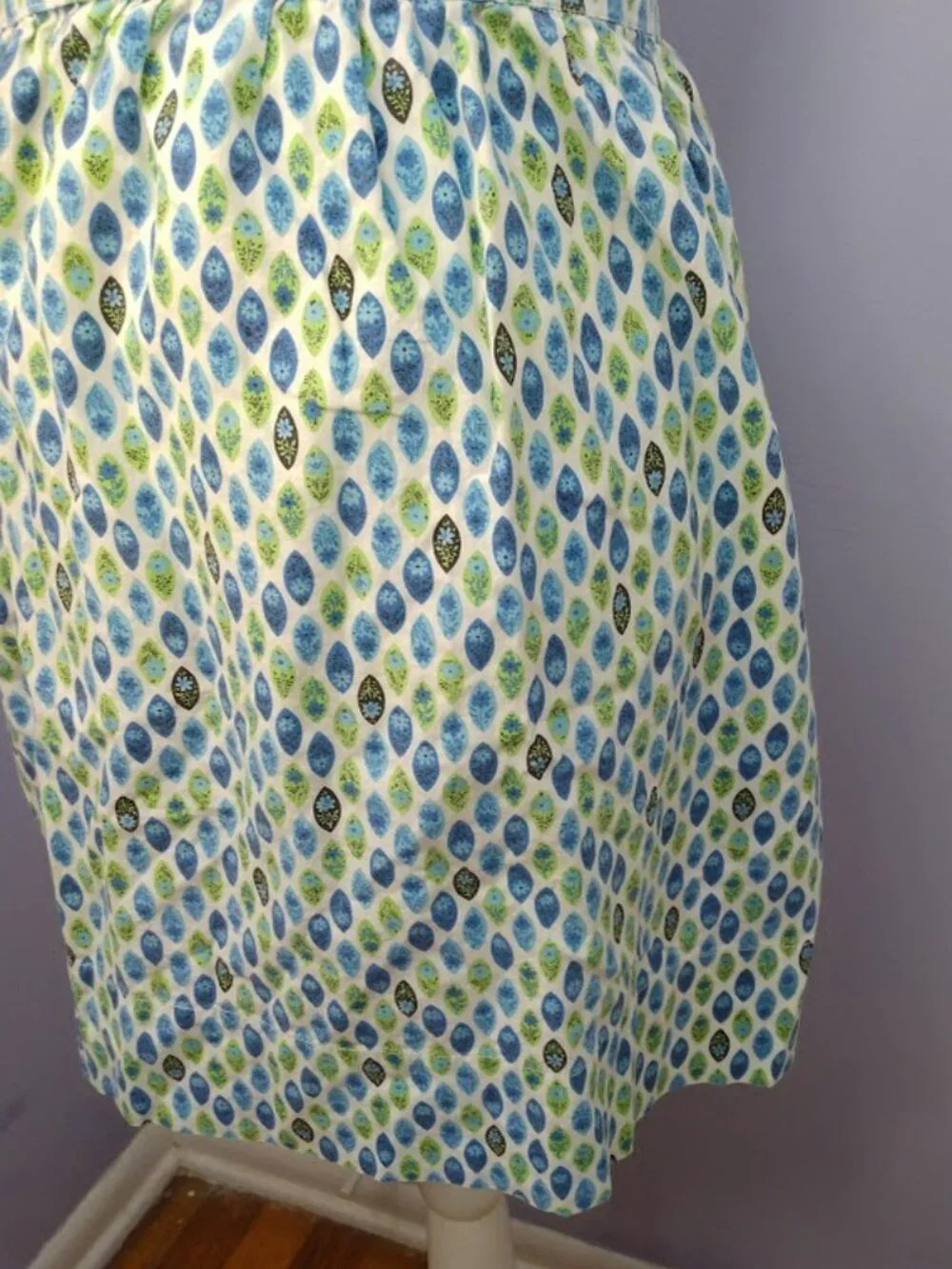 Vintage Waist Apron with One Pocket Tie Around Waist Blue Green Geometric Print